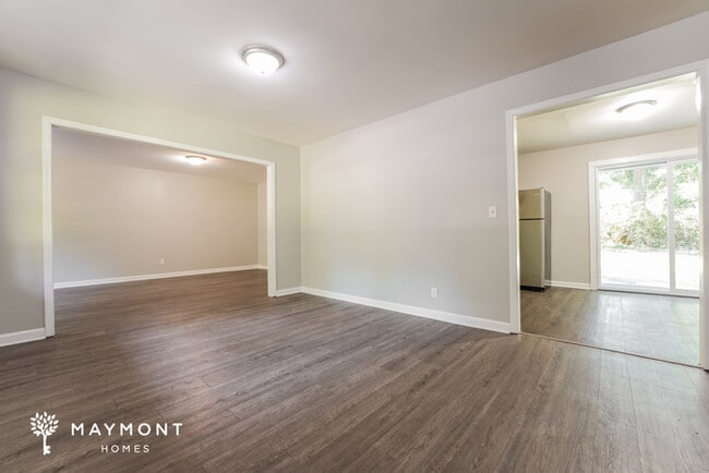Foto del edificio - 4429 Clovewood St