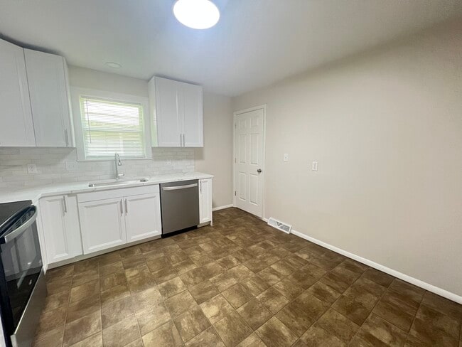 Building Photo - Glencrest Duplex