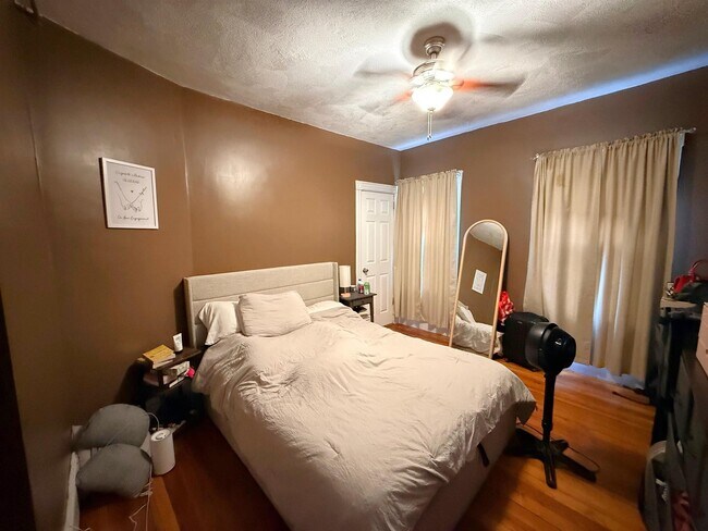 Building Photo - 42 Gibbens St