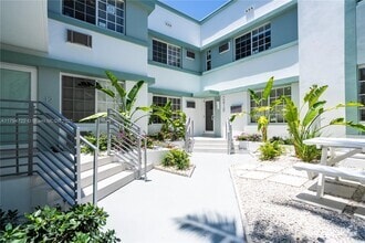 Building Photo - 2416 Flamingo Dr