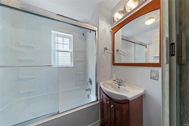 Foto del edificio - 3513 Dixie Dr