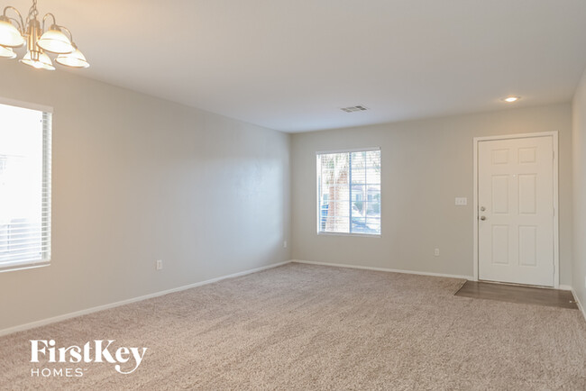 Building Photo - 664 Moonlight Mesa Dr