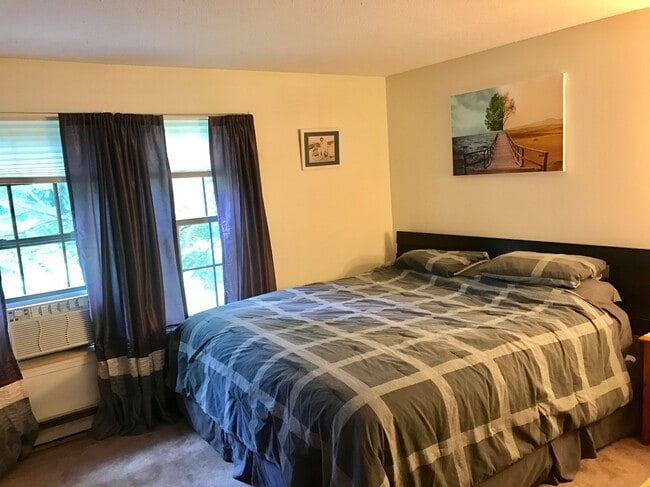 Master Bedroom - 710 Main St
