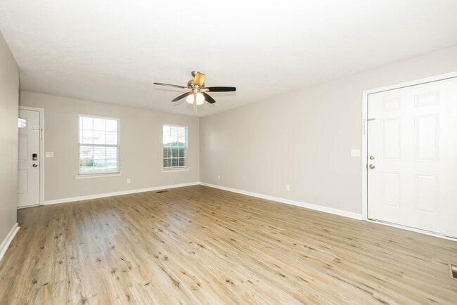 Building Photo - 102 Prospect Ct