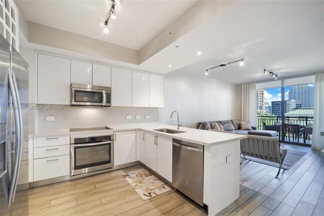 Foto del edificio - 999 SW 1st Ave