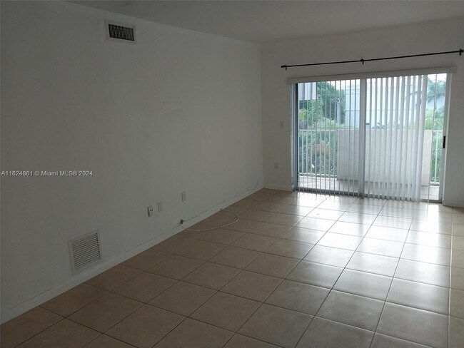 Building Photo - 8950 SW 69th Ct