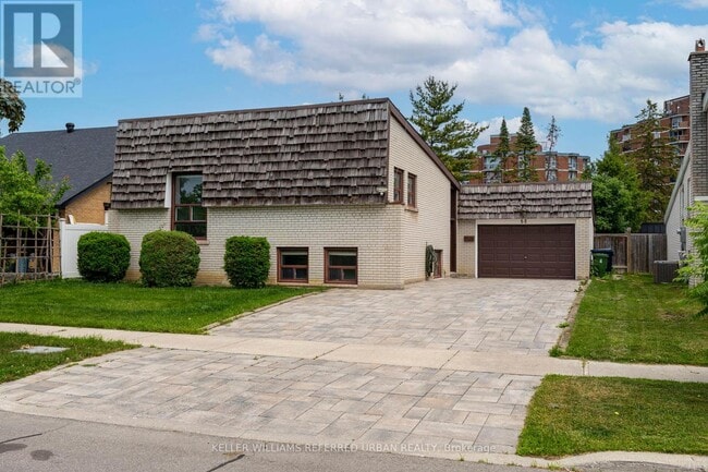 Building Photo - 52 Masseygrove Crescent