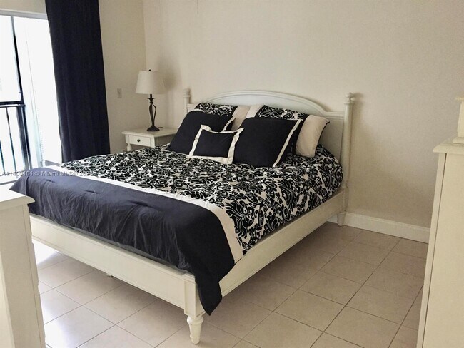 Foto del edificio - 201 178th Dr