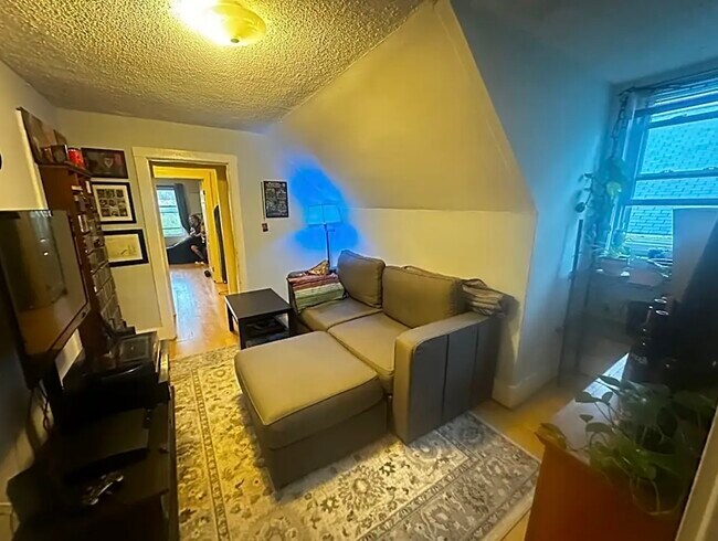 Foto del edificio - 69 Partridge Ave