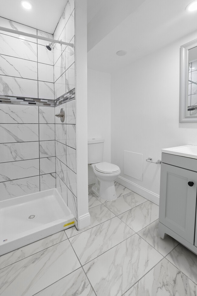 Building Photo - 2539 Saint Paul St