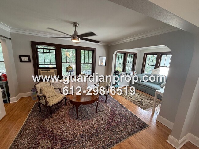 Foto del edificio - 1034-1036 St. Clair Ave