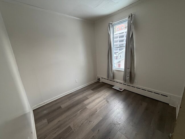 Building Photo - 202 Union Pl