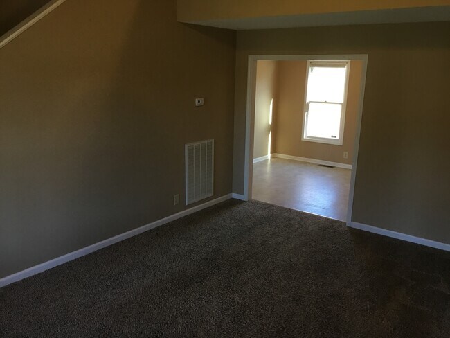 Foto del edificio - 3 Bedroom Home For Rent in Sango Area!