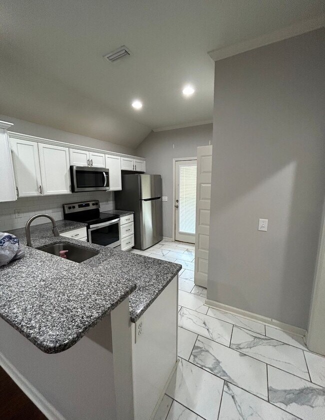 Foto del edificio - 208 Martha George Hall Dr