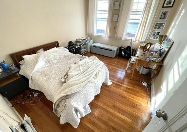 Building Photo - 1997 Commonwealth Ave