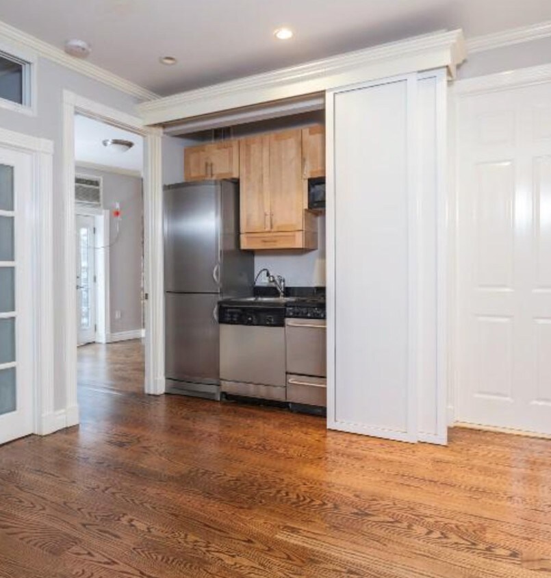 Primary Photo - 47 1st Avenue