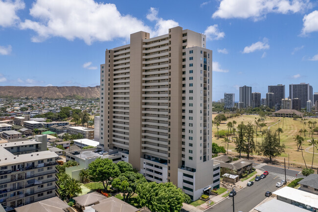 Building Photo - Fairway House