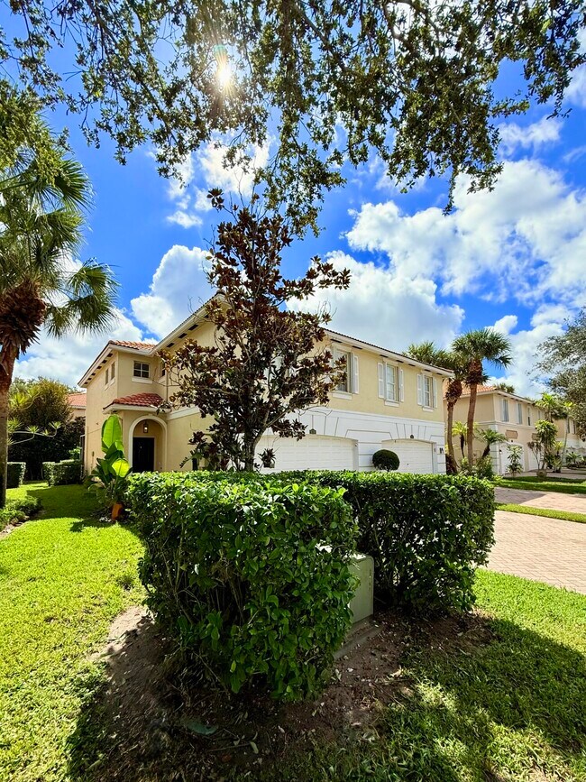 Building Photo - 9138 Villa Palma Ln