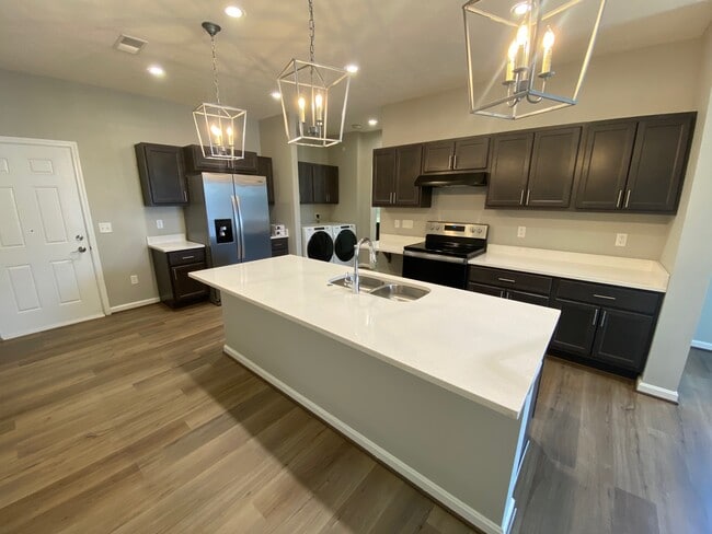 Building Photo - Carter Crossing Luxury Apartments