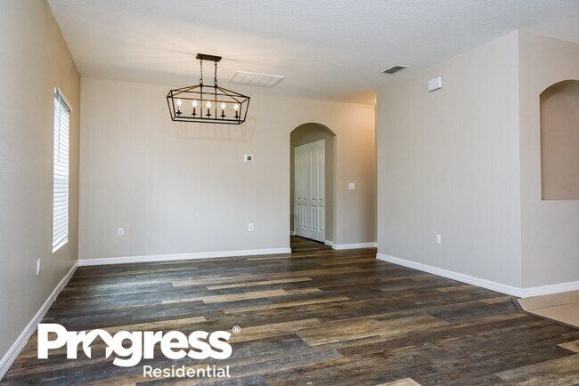 Foto del edificio - 6881 Glenbrook Dr