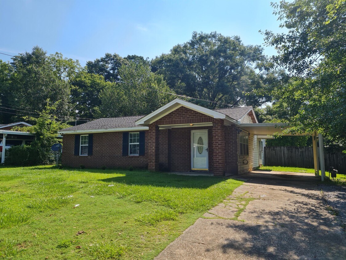 Primary Photo - 1163 Cottondale Rd