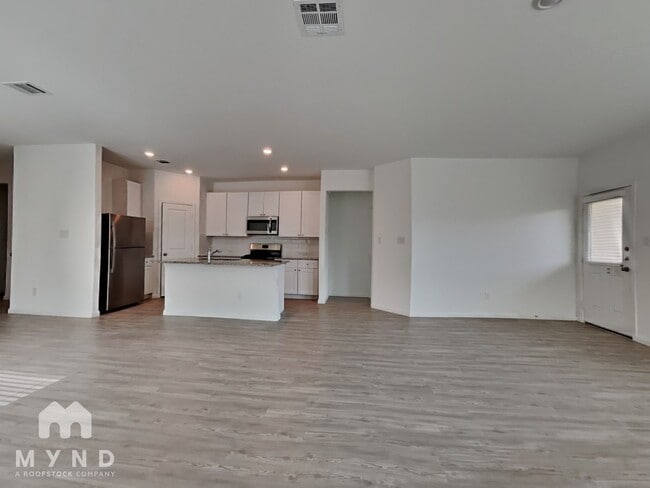 Building Photo - 5908 Geronimo Wy