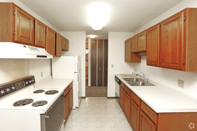 Kitchen - Highland Village Apartments