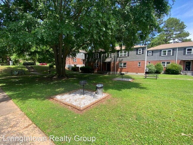 Foto del edificio - 1 br, 1 bath Apartment - 589-603 Seminole ...