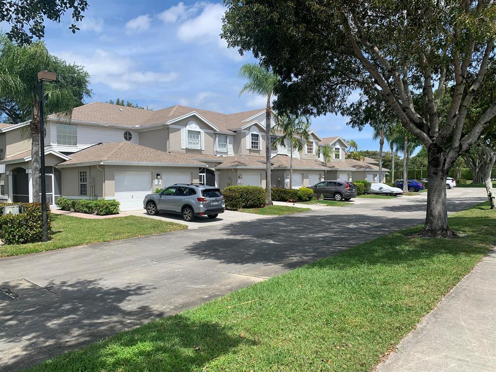 Primary Photo - 9077 Boca Gardens Cir S