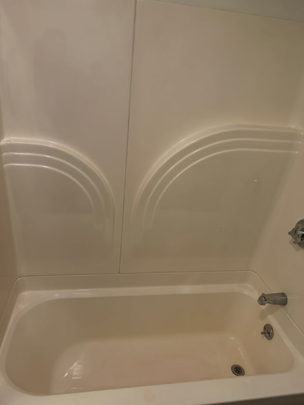 Building Photo - 533 Middle St