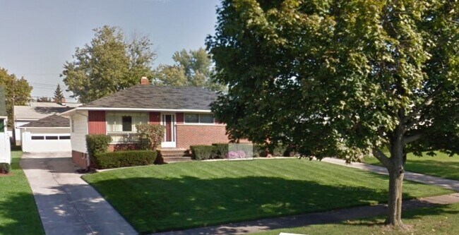 Building Photo - 45 Meadowgate Blvd