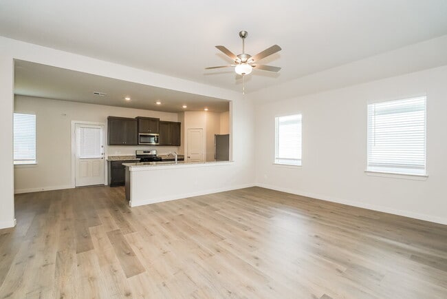 Building Photo - 1312 Tilton Dr
