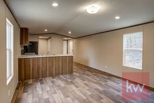 Building Photo - Chestnut St 119/Whispering Hills MHP