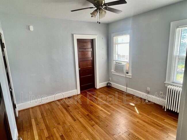 Foto del edificio - 9639 Wells Pkwy