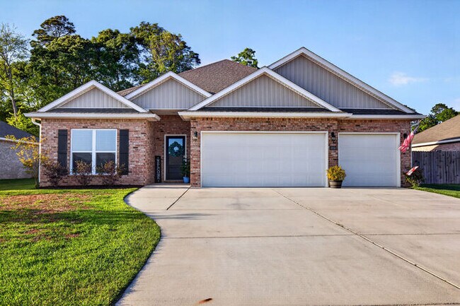 Foto del edificio - 8009 Crawford Dr