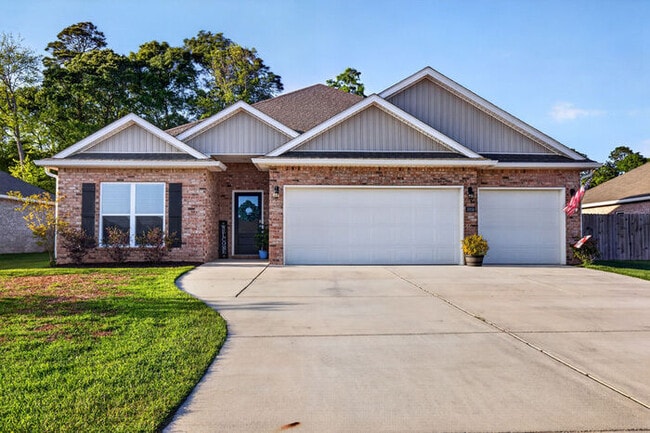 Photo - 8009 Crawford Dr (Long Beach, MS) House