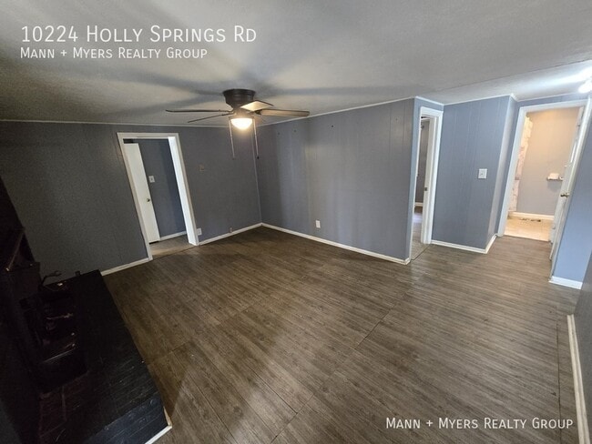 Building Photo - 10224 Holly Springs Rd