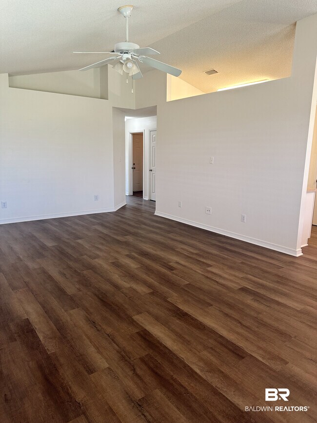Foto del edificio - 2700 Hampton Park Cir