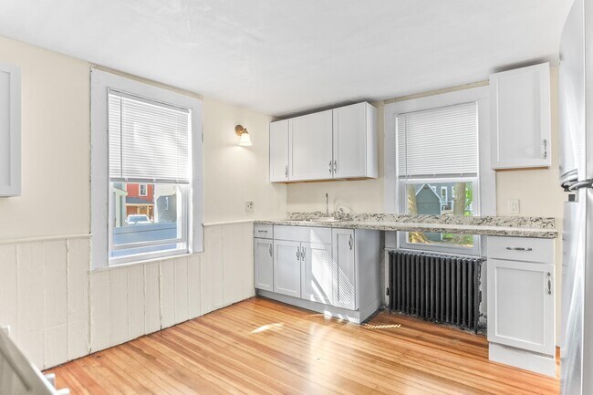 Foto del edificio - 216 Bartlett St