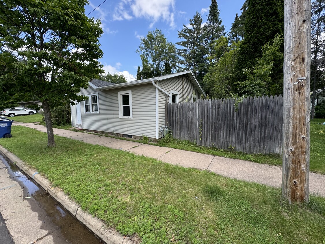 Primary Photo - 1211 S 10th Ave