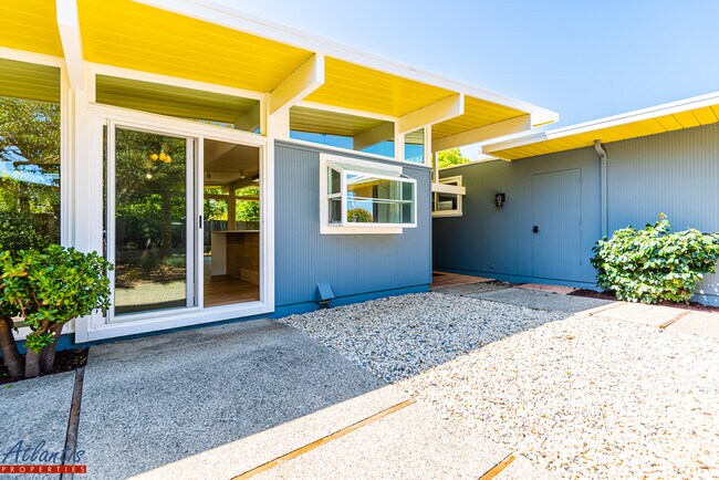 Building Photo - 3310 Kenneth Dr