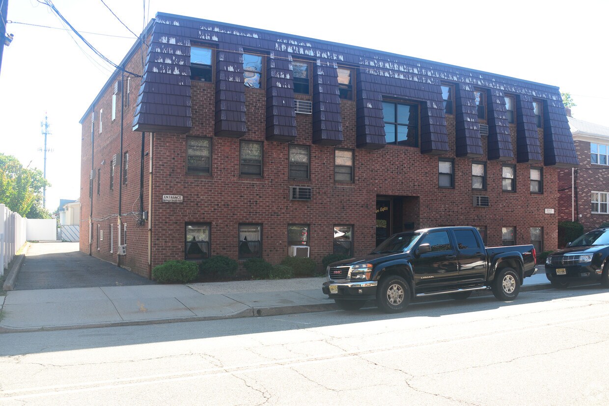 Building Photo - 280 Stuyvesant Ave