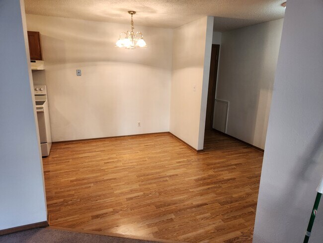 Foto del edificio - 4 Pine Tree Dr