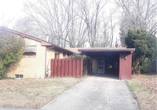 Building Photo - 304 E Florida Ave