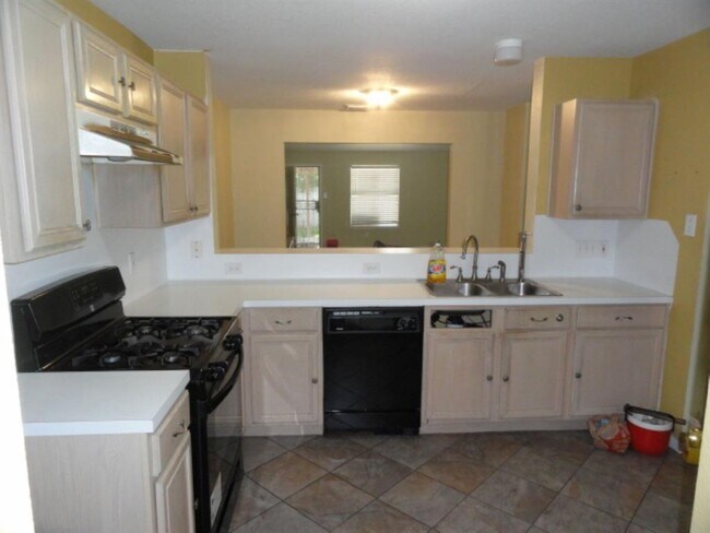 Building Photo - 9227 Misty Vale Dr