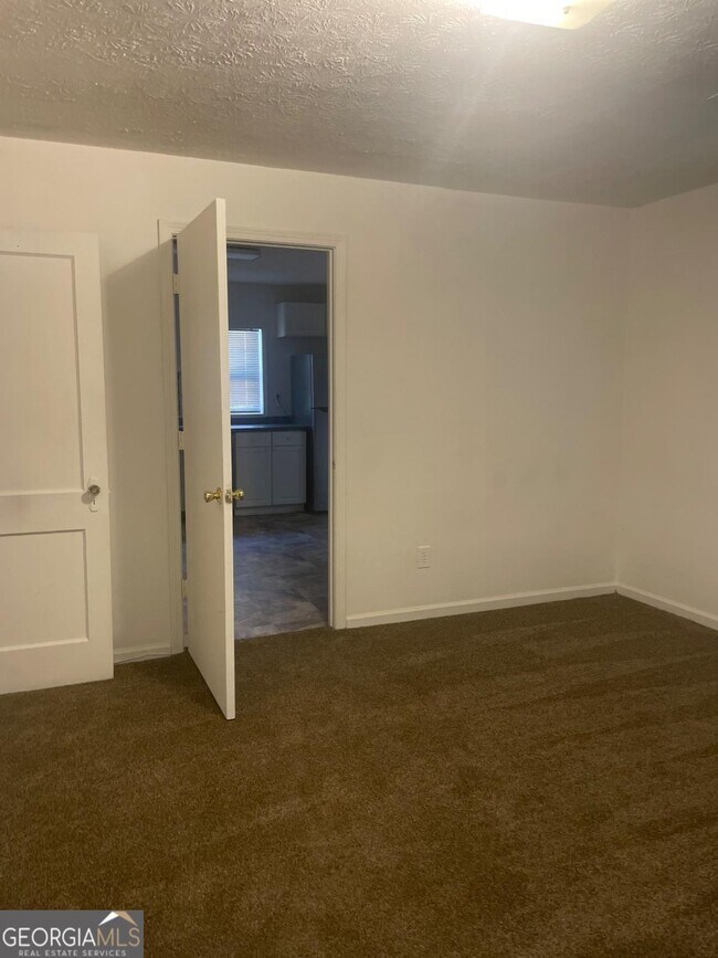 Foto del edificio - 2294 Bouldercrest Rd