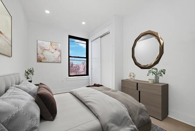 Building Photo - 165 First Avenue