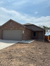 Building Photo - 9613 Garnet Grv