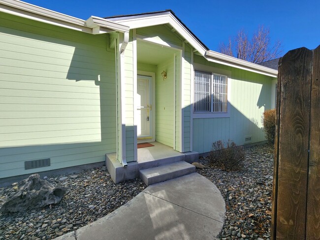 Building Photo - Patio Home For Rent in Winhaven Gardens