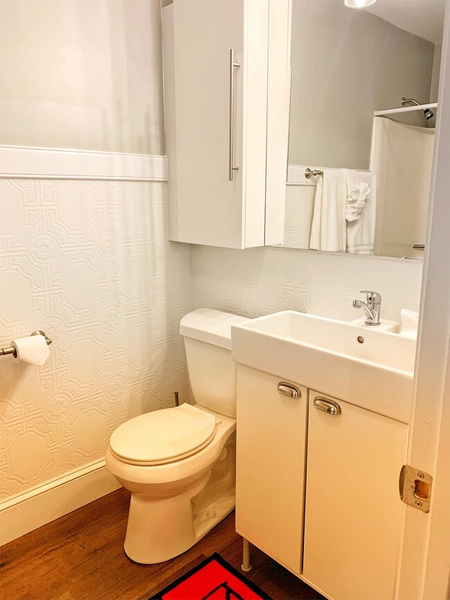 Building Photo - 815 Clay St